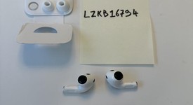 Used
													Apple AirPods Pro 2 - USB-C, photo 2 of 3