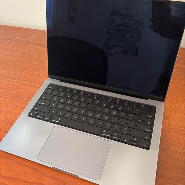 MacBook Pro 2021 - 14 inch - 1 TB, Gray, 32 GB, Apple M1 Pro 10-core