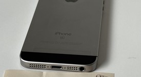 Good
													Apple iPhone SE 1st Gen 2016 - Unlocked, Grey, 32 GB, A1662, photo 5 of 8