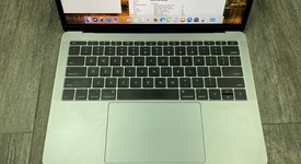 Good
													MacBook Pro 2017 (No Touch Bar) - 13" - Gray, 128 GB, 8 GB, photo 2 of 10