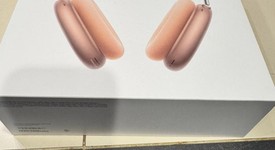 New
													Apple AirPods Max USB-C - Orange, photo 6 of 6