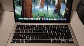 Good
													MacBook Air 2022 - 13" - Apple M2, Starlight, 256 GB, 8 GB, photo 1 of 8