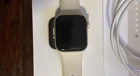 Good
													Apple Watch SE 2nd Gen 40mm - Starlight, A2722 - GPS, Aluminum, photo 1 of 5