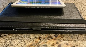 Good
													Apple iPad 5th Gen - AT&T, Silver, 32 GB, A1823, photo 3 of 5