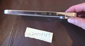 Good
													Google Pixel 9 Pro - Unlocked, Porcelain, 256 GB, 16 GB, GR83Y, photo 4 of 8