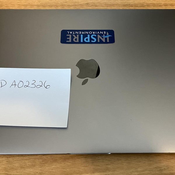 MacBook Pro 2020 - 13 inch - 1 TB, Silver, 16 GB, Intel Core i5