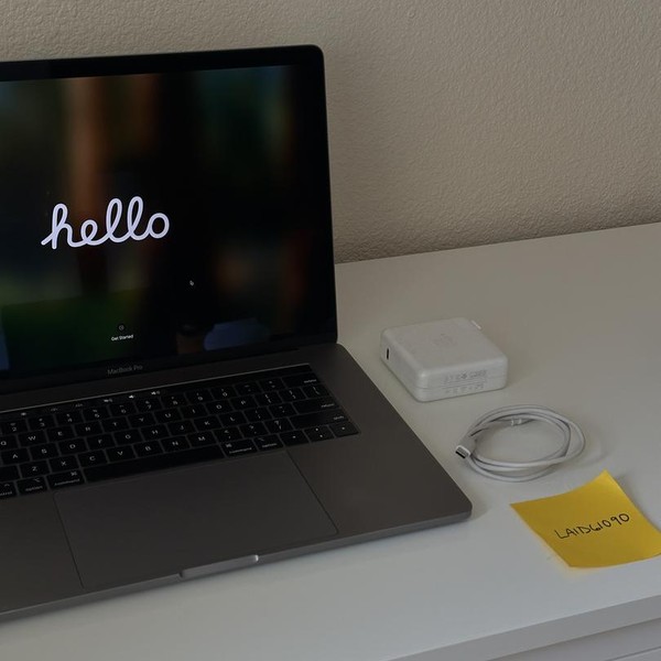MacBook Pro 2018 (With Touch Bar) - 15 inch - 512 GB, Gray, 16 GB, Intel Core i7