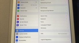 Good
													Apple iPad Pro 9.7" - Unlocked, Gold, 32 GB, A1674, photo 3 of 8