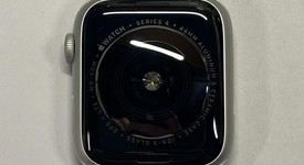 Good
													Apple Watch Series 4 44mm - Unlocked, Silver, A1976 - Cellular, Aluminum, photo 3 of 11