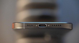 Mint
													Apple iPhone 15 - Unlocked, Black, 128 GB, A2846, photo 3 of 7