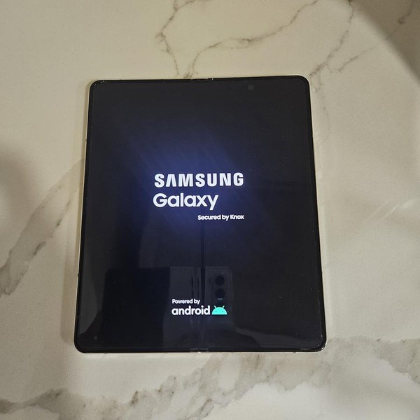 Samsung Galaxy Z Fold5 - Unlocked, 256 GB, Cream, 12 GB, SM-F946U1