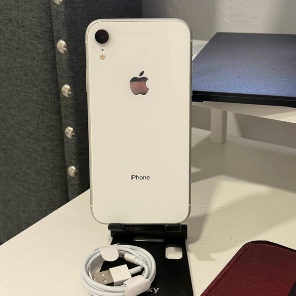 Apple iPhone Xr - Unlocked, White, 64 GB, A1984