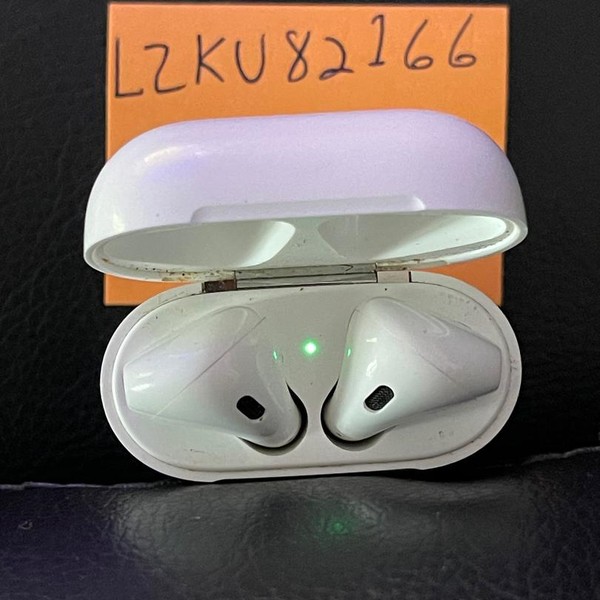 Apple AirPods 2nd Gen - Lightning Case
