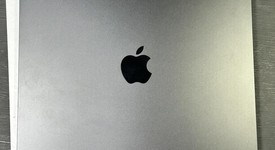 Mint
													Apple iPad Pro 13" (M4) 2024 - Unlocked, Black, 2 TB, 16 GB, A2926, Standard Glass, photo 3 of 9