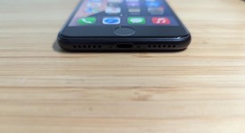 Good
													Apple iPhone SE 3rd Gen 2022 - Unlocked, Midnight, 64 GB, A2595, photo 3 of 14