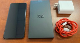 Mint
													OnePlus 13 - Unlocked, Black Eclipse, 512 GB, 16 GB, photo 2 of 10
