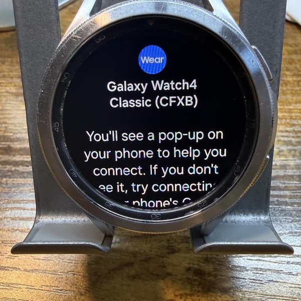 Samsung Galaxy Watch4 Classic - Wi-Fi, Silver, 46mm