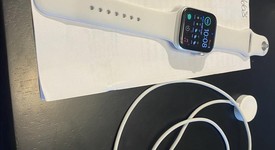 Mint
													Apple Watch Series 4 44mm - Sprint, Silver, A1976 - Cellular, Aluminum, photo 5 of 8