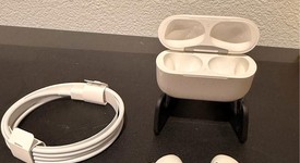 Used
													Apple AirPods Pro - Wireless Case, photo 4 of 10