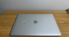 Fair
													MacBook Pro 2017 (No Touch Bar) - 13" - I5, Silver, 256 GB, 8 GB, photo 3 of 8