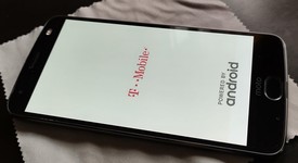 Fair
													Moto Z2 Force - T-Mobile, Black, 64 GB, photo 1 of 5