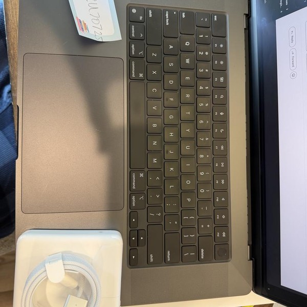 MacBook Pro 2024 - 16 inch - 1 TB, Space Black, 64 GB, Apple M4 Max 16-core