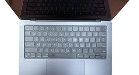 Mint
													MacBook Pro Late 2023 (M3) - 14" - Apple M3 Pro 11-core, Black, 512 GB, 18 GB, 14-core GPU, photo 2 of 14