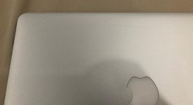 Good
													MacBook Air 2017 - 13" - I5, Silver, 256 GB, 8 GB, photo 4 of 5