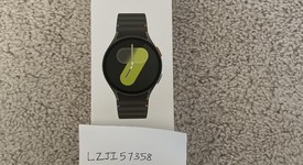 New
													Samsung Galaxy Watch7 - Unlocked, Green, SM-L315U, 44mm, photo 1 of 5