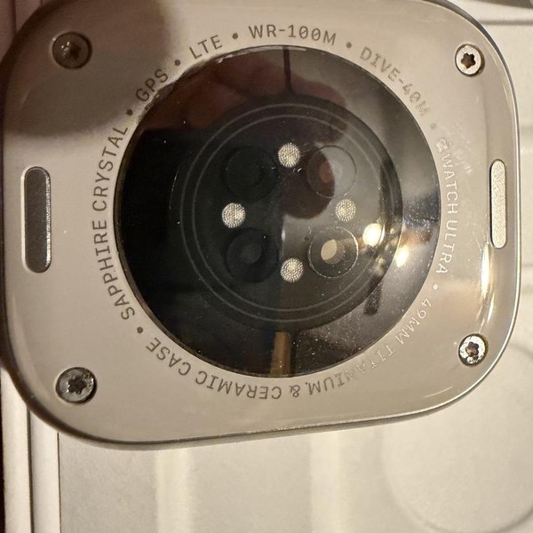 Apple Watch Ultra 2 49mm - Unlocked, Natural, A2986