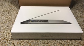 New
													MacBook Pro 2016 (With Touch Bar) - 15" - Gray, 256 GB, 16 GB, photo 4 of 9