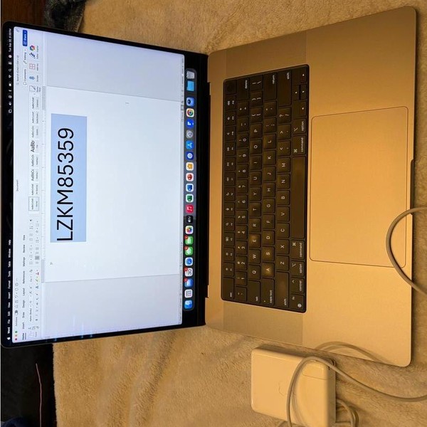 MacBook Pro 2021 - 16 inch - 1 TB, Gray, 32 GB, Apple M1 Max