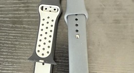 Fair
													Apple Watch SE 2nd Gen 44mm - Unlocked, Midnight, A2727 - Cellular, Aluminum, photo 2 of 8