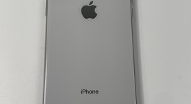 Mint
													Apple iPhone Xs Max - Unlocked, Silver, 64 GB, A1921, photo 3 of 7