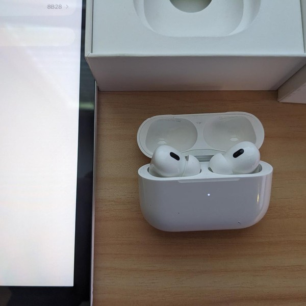 Apple AirPods Pro 2 - USB-C