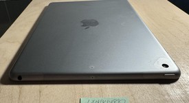 Good
													Apple iPad 6th Gen - Wi-Fi, Gray, 32 GB, A1893, photo 4 of 4