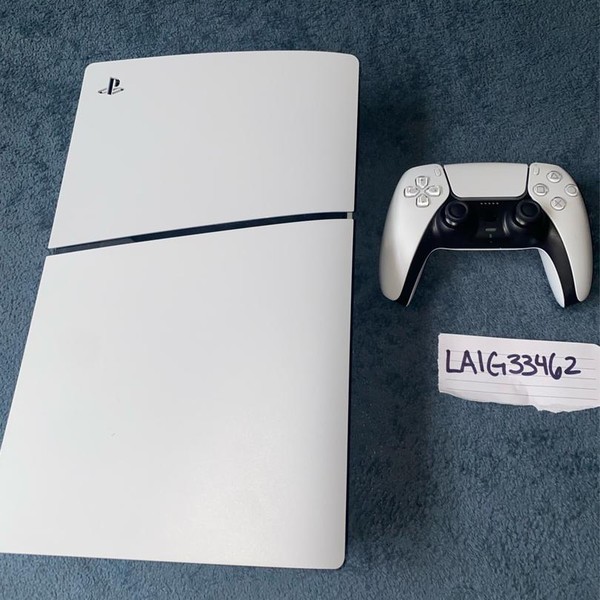 PlayStation 5 Standard Edition (2020) - 825 GB, White, Standard Edition