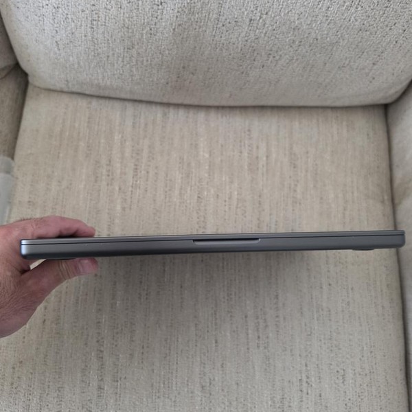 MacBook Pro Late 2023 (M3) - 14 inch - 512 GB, Black, 18 GB, Apple M3 Pro 12-core, 14-core GPU