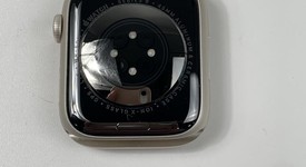 Fair
													Apple Watch Series 9 45mm - Starlight, A2980 - GPS, Aluminum, photo 4 of 8