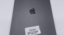 Good
													Apple iPad Pro 11" 2nd Gen 2020 - Wi-Fi, Gray, 128 GB, A2228, photo 4 of 9