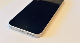 Mint
													Google Pixel 9a - Unlocked, Porcelain, 128 GB, 8 GB, photo 6 of 6