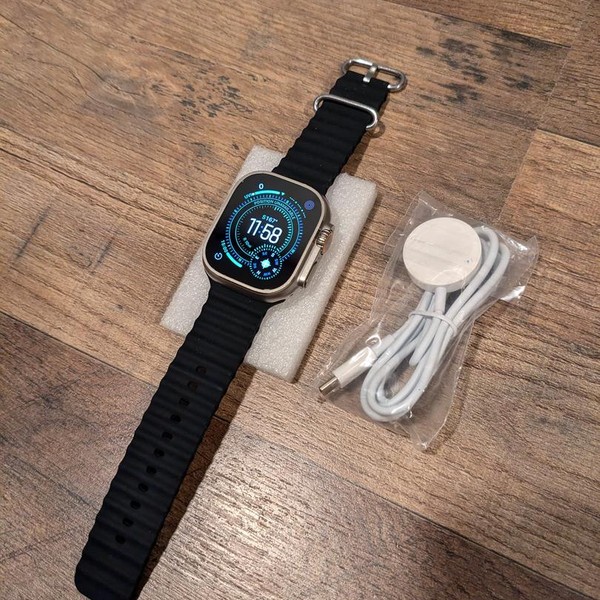 Apple Watch Ultra 49mm - Unlocked, Titanium, A2622