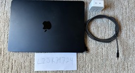 Good
													MacBook Air 2022 - 13" - Apple M2, Midnight, 256 GB, 8 GB, photo 1 of 7