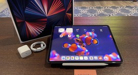 Good
													Apple iPad Pro 12.9" 5th Gen 2021 - Unlocked, Gray, 256 GB, photo 2 of 10