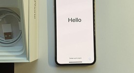 Good
													Apple iPhone Xs - Sprint, Gold, 64 GB, A1920, photo 1 of 9