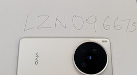 Mint
													Vivo X200 Ultra - Unlocked Non-US, Silver, 1 TB, 16 GB, photo 5 of 15