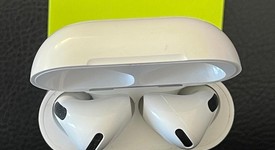 Used
													Apple AirPods 4th Gen - Standard, photo 1 of 5