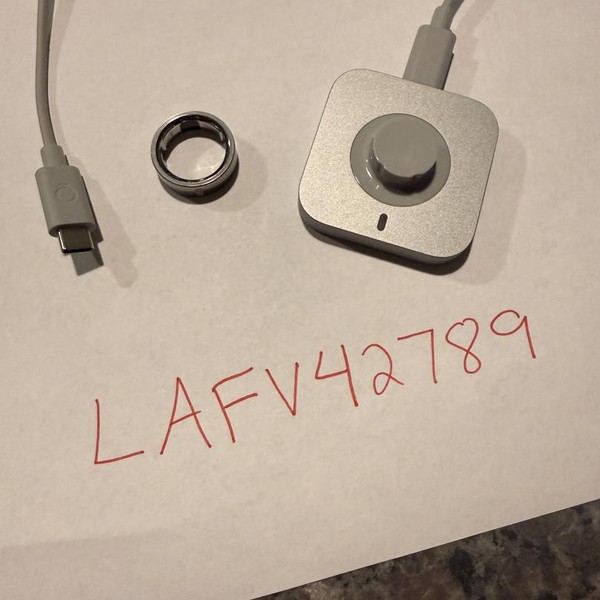 Oura Ring Gen 4 - Brushed Silver, Size 8