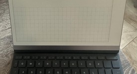 Mint
													reMarkable 2, photo 3 of 9