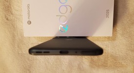 Mint
													Motorola Edge (2025) - Metro by T-Mobile, 256 GB, photo 6 of 6